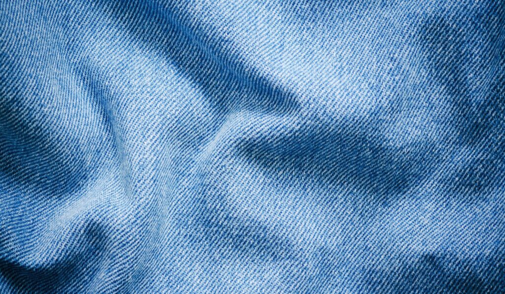 Denim adalah 5 Jenis Bahan Pakaian yang Perlu Perlakuan Khusus