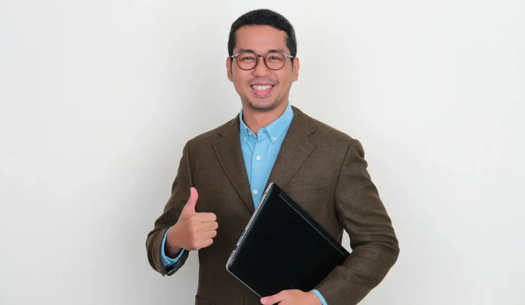Yulo dan Solusi Bisnis Laundry Autopilot