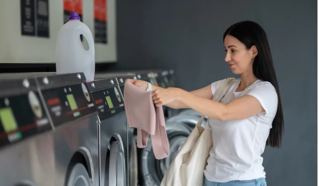 Kebersihan dan Perawatan Mesin adalah Rahasia Sukses Laundry Self-Service