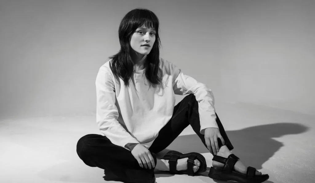 Tips Tampil Fashionable dengan Gaya Monokrom